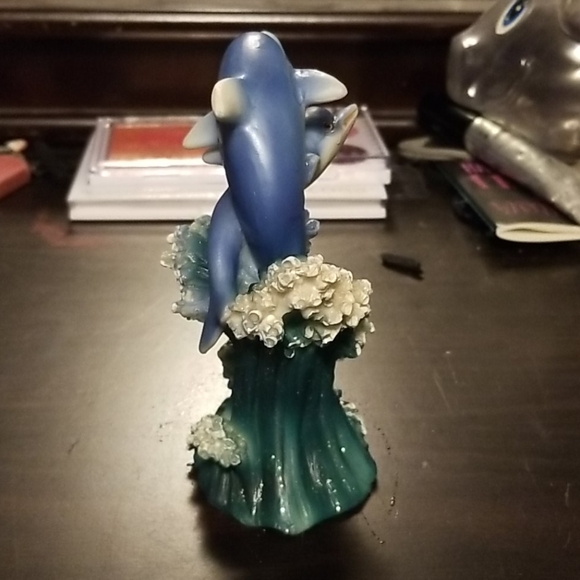 Dolphins in wave figurine - Picture 4 of 4